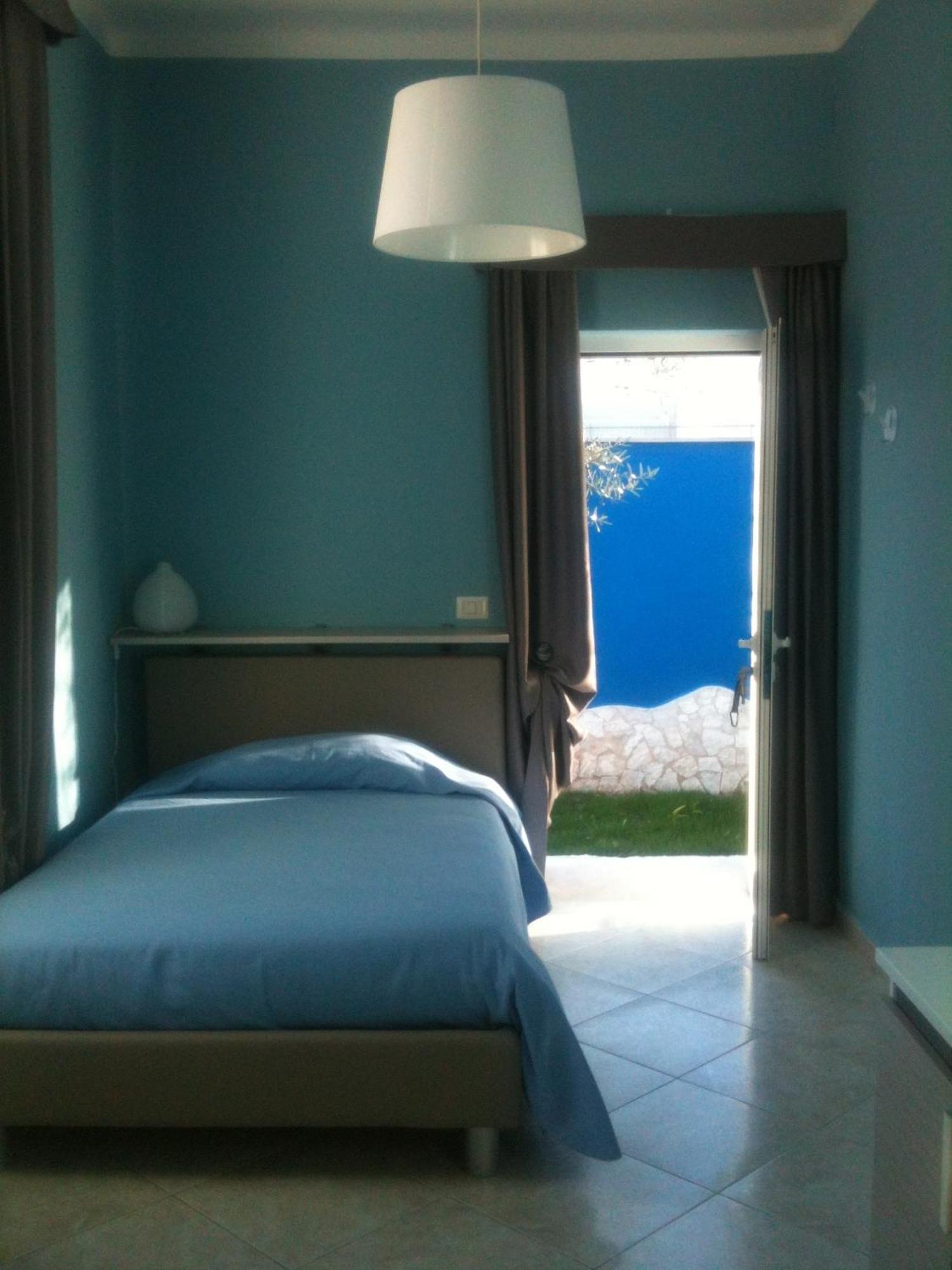 Bed And Breakfast Fly Бари Номер фото